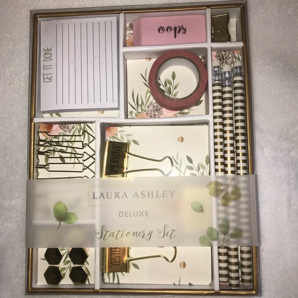 Laura Ashely Deluxe Stationery Set - Picture 2 of 3